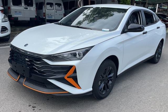 Gebrauchter Dongfeng Aeolus Yixuan 2024 1.5L Automatic JingSu Edition