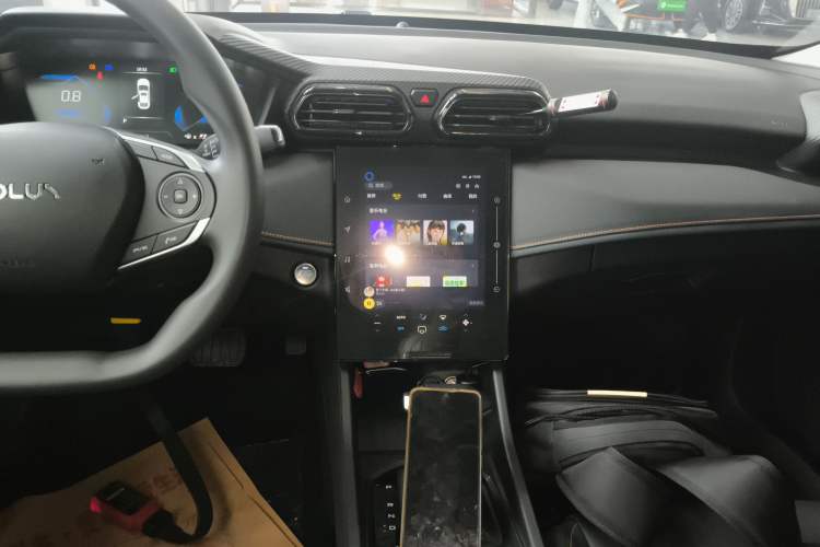 Used Dongfeng Aeolus Yixuan 2025 1.5L Automatic Luxury Version Audio And AC Panel