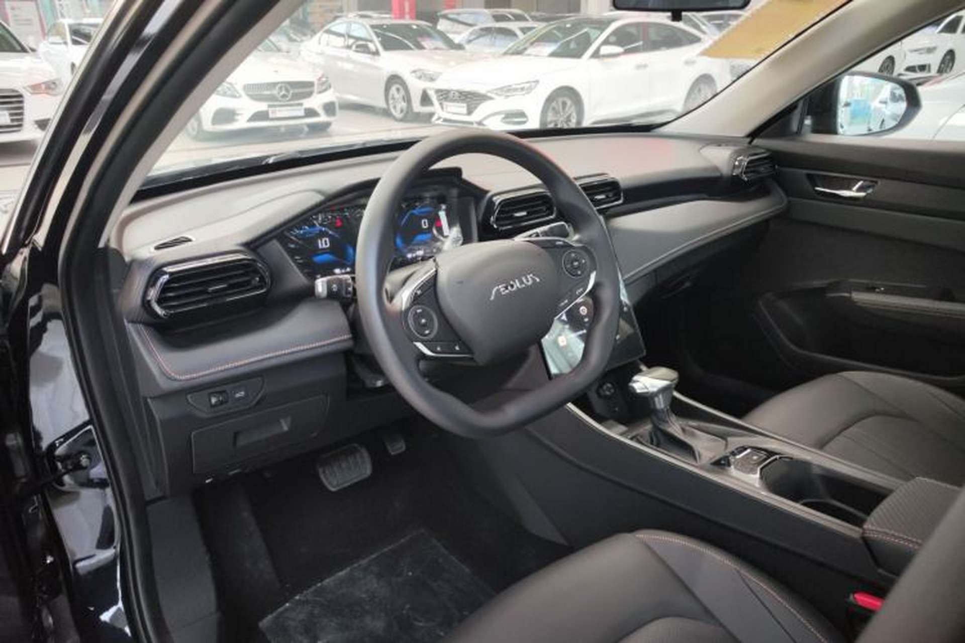 Used Dongfeng Aeolus Yixuan 2025 1.5L Automatic Luxury Version Center Console