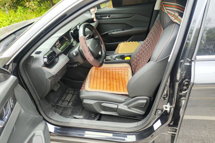 Used Dongfeng Aeolus Yixuan 2025 1.5L Automatic Luxury Version Driver Seat