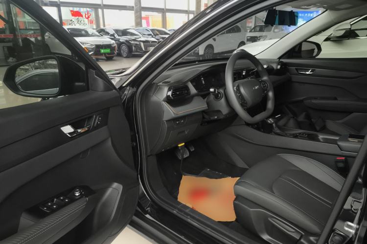 Used Dongfeng Aeolus Yixuan 2025 1.5L Automatic Luxury Version Driver Seat