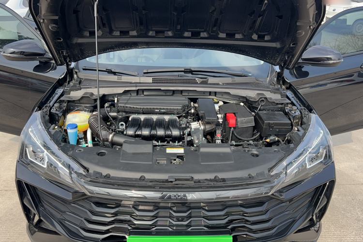 Used Dongfeng Aeolus Yixuan 2025 1.5L Automatic Luxury Version Engine Bay