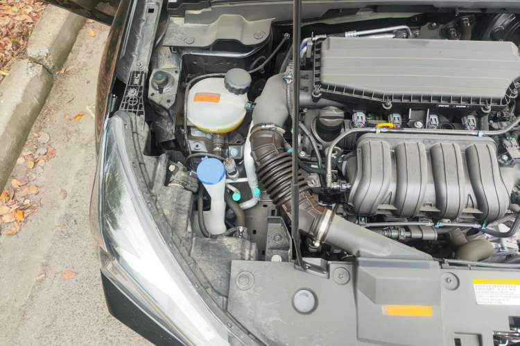 Used Dongfeng Aeolus Yixuan 2025 1.5L Automatic Luxury Version Engine Bay Right