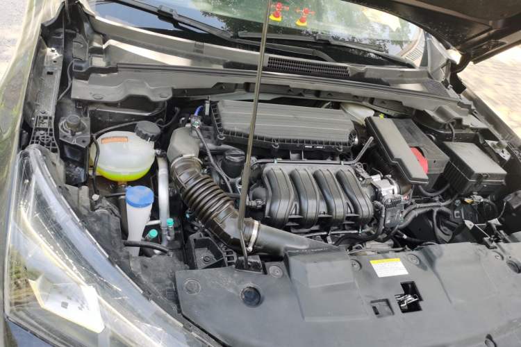 Used Dongfeng Aeolus Yixuan 2025 1.5L Automatic Luxury Version Engine Bay Right