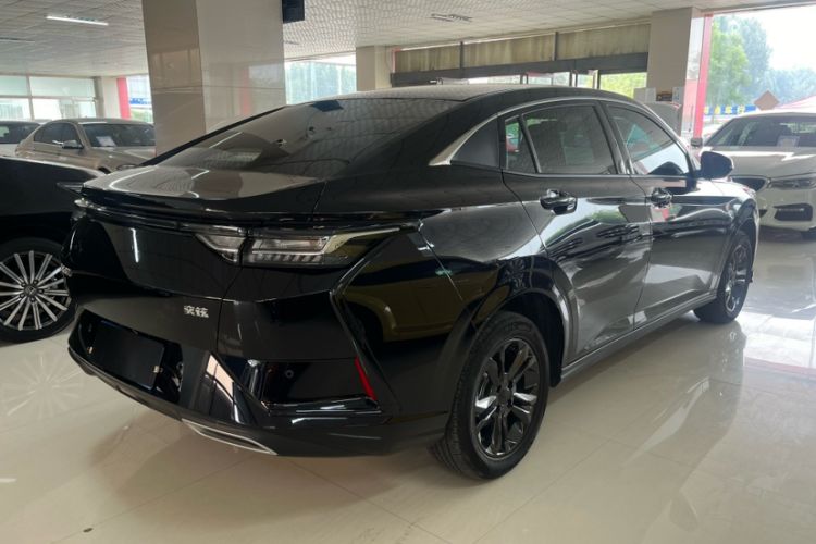Used Dongfeng Aeolus Yixuan 2025 1.5L Automatic Luxury Version Exterior 4