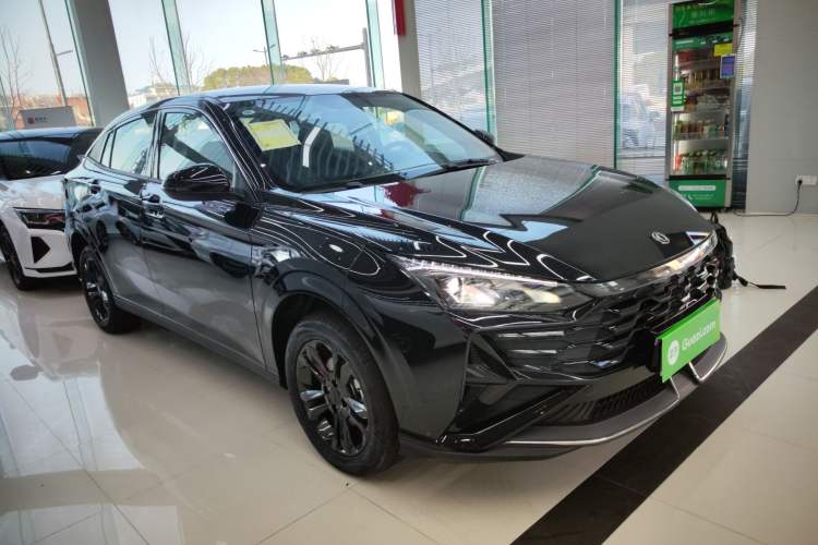 Used Dongfeng Aeolus Yixuan 2025 1.5L Automatic Luxury Version Front Right 45 Deg
