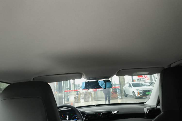 Used Dongfeng Aeolus Yixuan 2025 1.5L Automatic Luxury Version Headliner