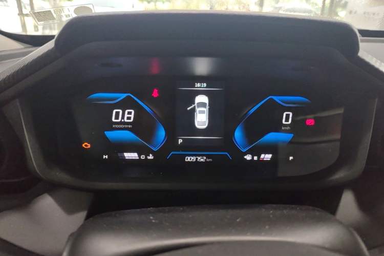 Used Dongfeng Aeolus Yixuan 2025 1.5L Automatic Luxury Version Instrument Cluster