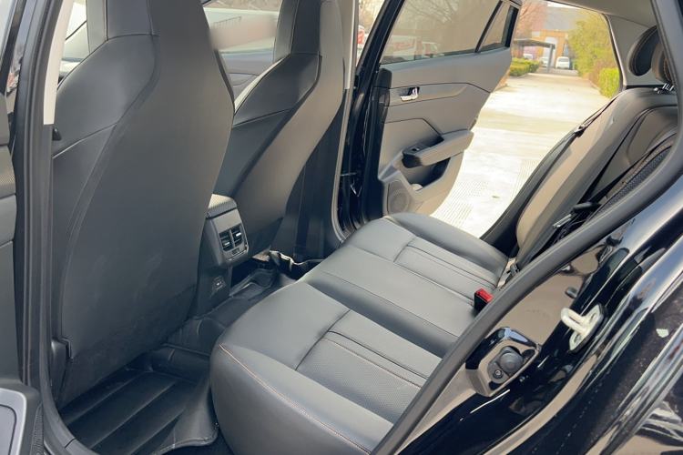 Used Dongfeng Aeolus Yixuan 2025 1.5L Automatic Luxury Version Interior 1