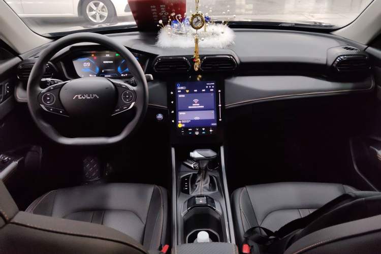 Used Dongfeng Aeolus Yixuan 2025 1.5L Automatic Luxury Version Interior 2