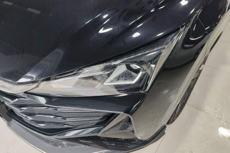 Used Dongfeng Aeolus Yixuan 2025 1.5L Automatic Luxury Version Left Front Headlight