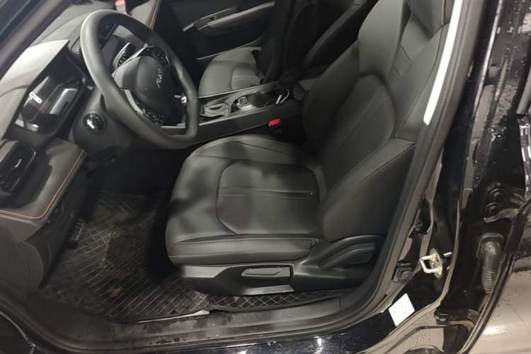 Used Dongfeng Aeolus Yixuan 2025 1.5L Automatic Luxury Version Left Front Seat