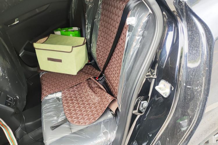 Used Dongfeng Aeolus Yixuan 2025 1.5L Automatic Luxury Version Left Rear Seat