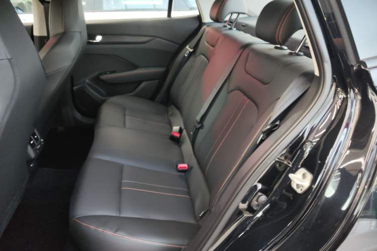 Used Dongfeng Aeolus Yixuan 2025 1.5L Automatic Luxury Version Left Rear Seat