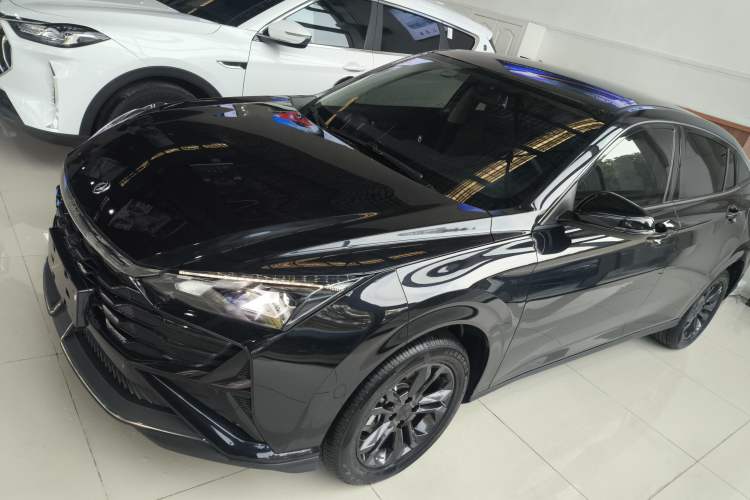 Used Dongfeng Aeolus Yixuan 2025 1.5L Automatic Luxury Version Left Side