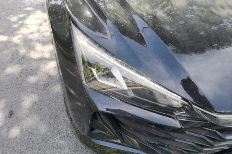 Used Dongfeng Aeolus Yixuan 2025 1.5L Automatic Luxury Version Right Front Headlight