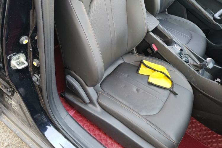 Used Dongfeng Aeolus Yixuan 2025 1.5L Automatic Luxury Version Right Front Seat