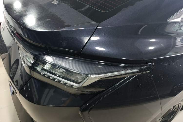Used Dongfeng Aeolus Yixuan 2025 1.5L Automatic Luxury Version Right Rear Taillight