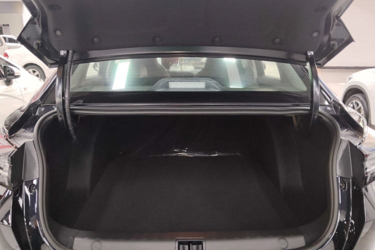 Used Dongfeng Aeolus Yixuan 2025 1.5L Automatic Luxury Version Trunk