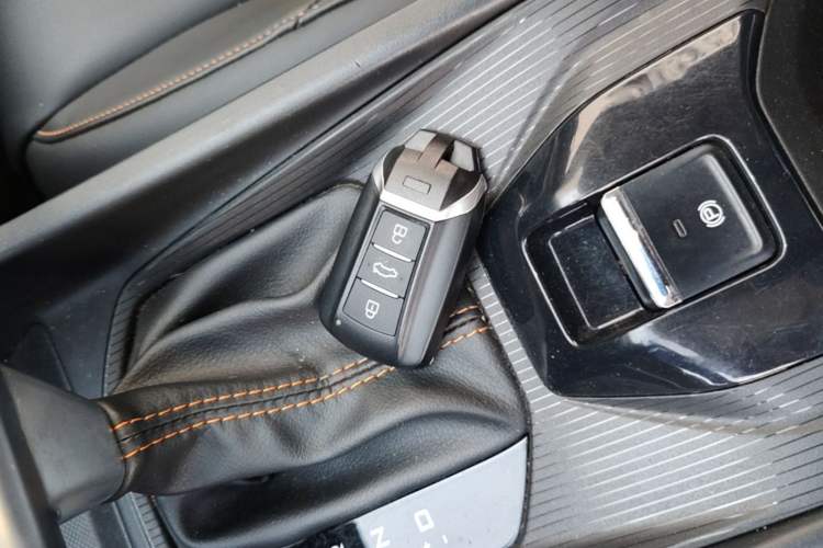 Used Dongfeng Aeolus Yixuan 2025 1.5L Automatic Luxury Version Vehicle Key