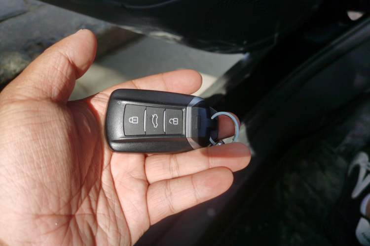 Used Dongfeng Aeolus Yixuan 2025 1.5L Automatic Luxury Version Vehicle Key