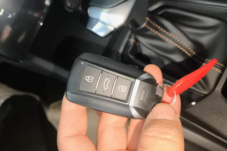 Used Dongfeng Aeolus Yixuan 2025 1.5L Automatic Luxury Version Vehicle Key