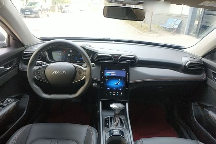 Used Dongfeng Aeolus Yixuan 2025 1.5L Automatic Luxury Version Center Console