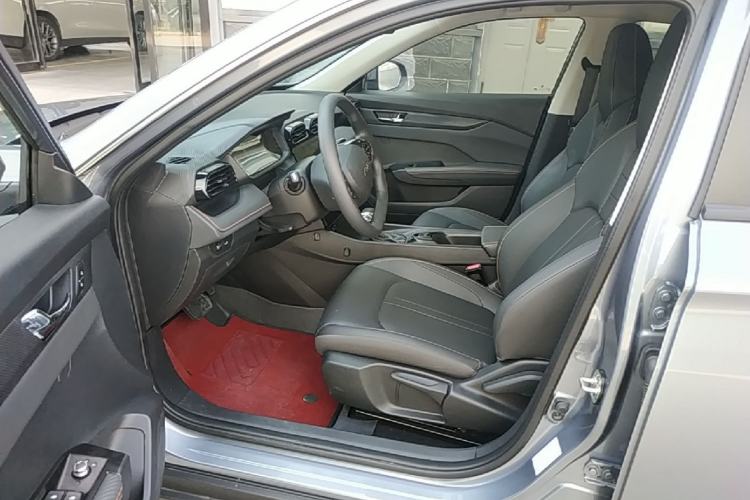 Used Dongfeng Aeolus Yixuan 2025 1.5L Automatic Luxury Version Driver Seat