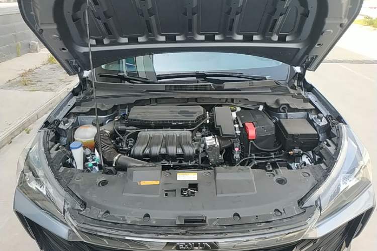 Used Dongfeng Aeolus Yixuan 2025 1.5L Automatic Luxury Version Engine Bay