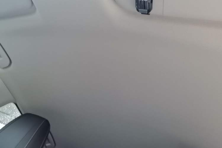 Used Dongfeng Aeolus Yixuan 2025 1.5L Automatic Luxury Version Headliner