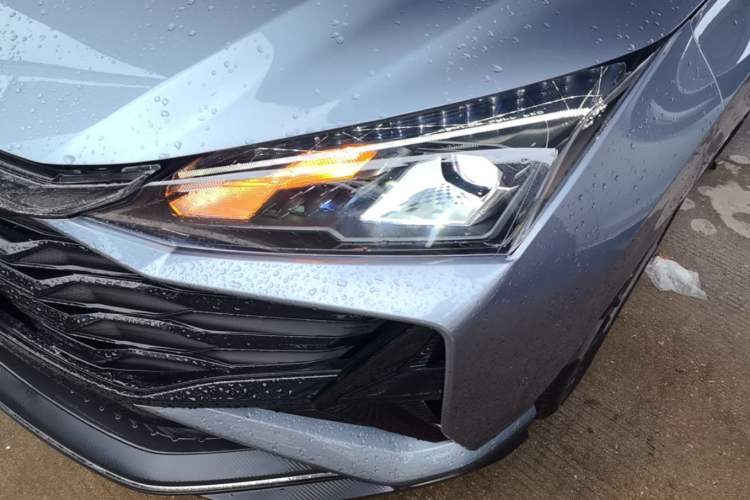 Used Dongfeng Aeolus Yixuan 2025 1.5L Automatic Luxury Version Left Front Headlight