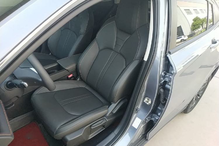 Used Dongfeng Aeolus Yixuan 2025 1.5L Automatic Luxury Version Left Front Seat