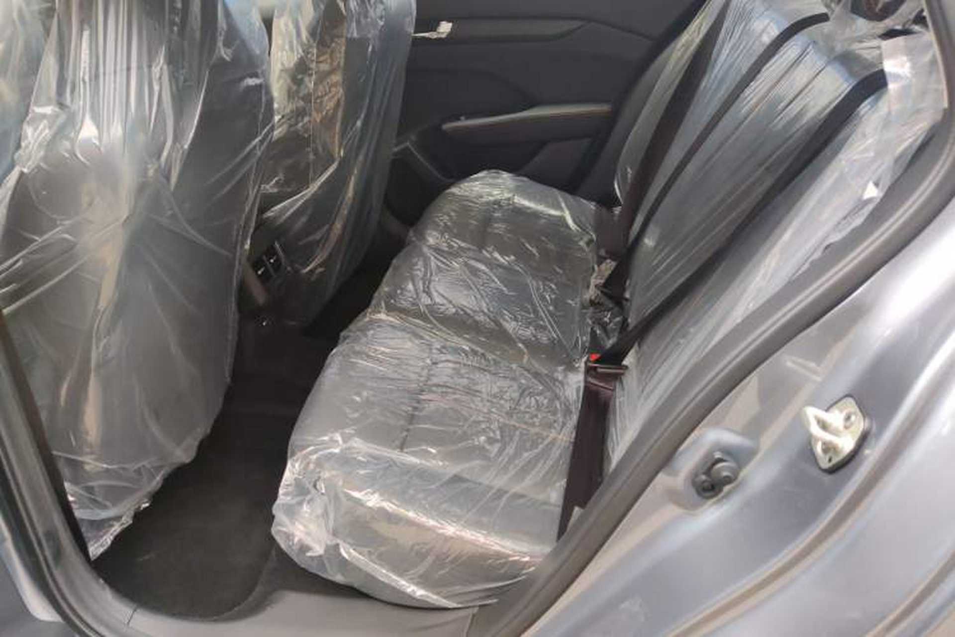 Used Dongfeng Aeolus Yixuan 2025 1.5L Automatic Luxury Version Left Rear Seat