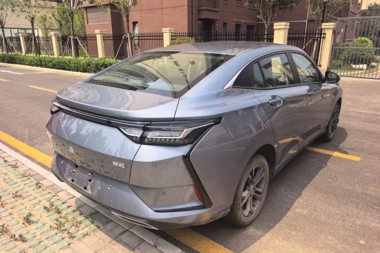 Used Dongfeng Aeolus Yixuan 2025 1.5L Automatic Luxury Version Rear Right 45 Deg