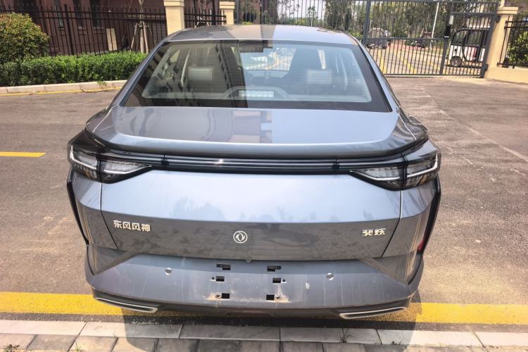 Used Dongfeng Aeolus Yixuan 2025 1.5L Automatic Luxury Version Rear