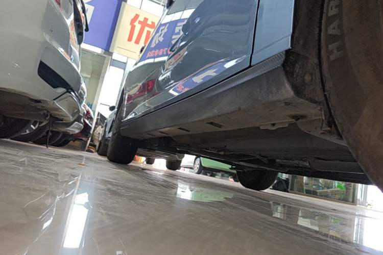 Used Dongfeng Aeolus Yixuan 2025 1.5L Automatic Luxury Version Right Side Sill
