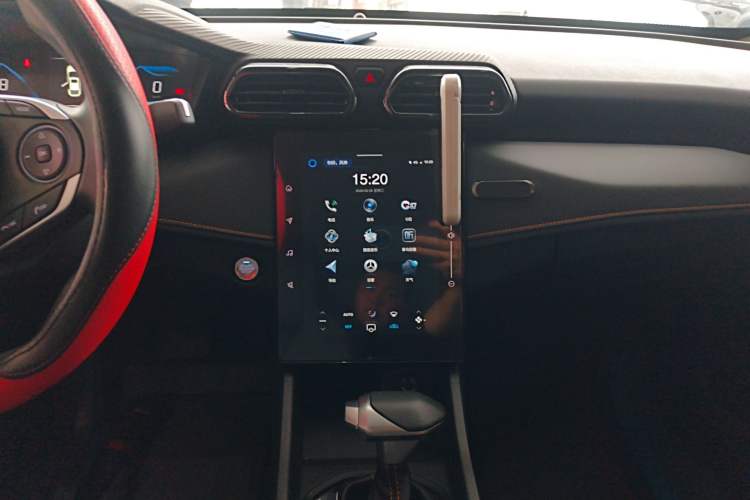 Used Dongfeng Aeolus Yixuan 2025 1.5L Automatic Luxury Version Audio And AC Panel
