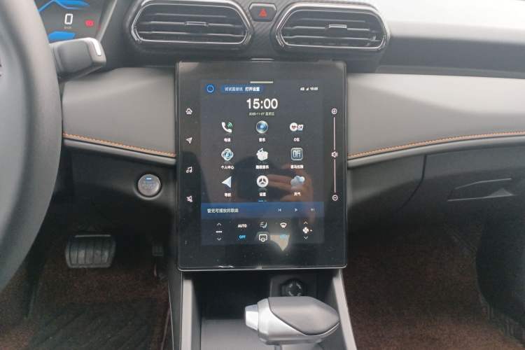 Used Dongfeng Aeolus Yixuan 2025 1.5L Automatic Luxury Version Audio And AC Panel