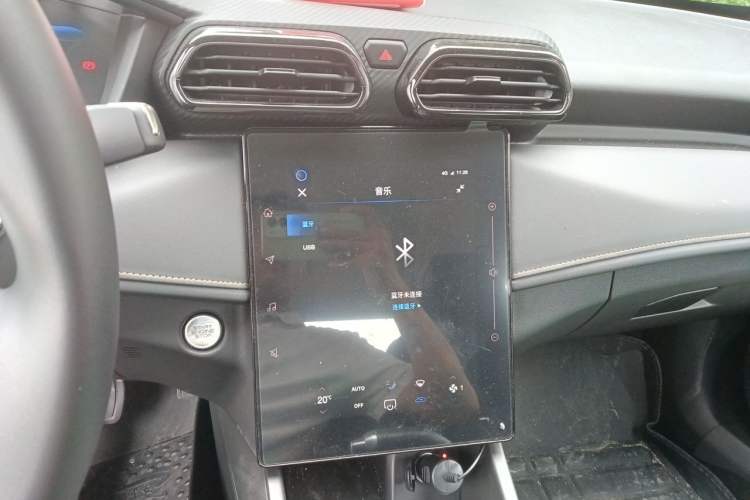 Used Dongfeng Aeolus Yixuan 2025 1.5L Automatic Luxury Version Audio And AC Panel