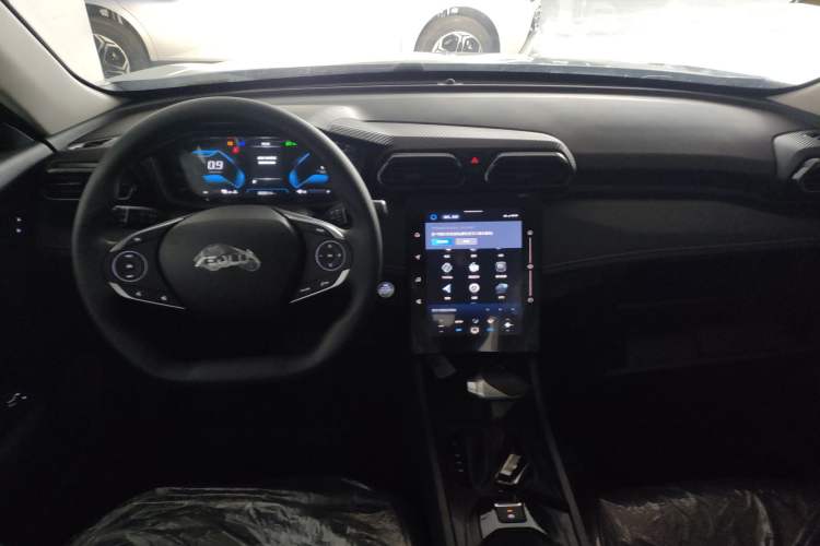 Used Dongfeng Aeolus Yixuan 2025 1.5L Automatic Luxury Version Center Console