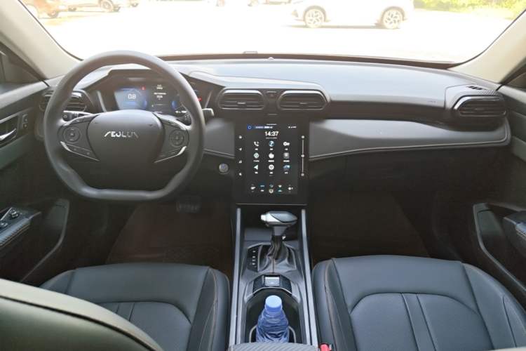Used Dongfeng Aeolus Yixuan 2025 1.5L Automatic Luxury Version Center Console