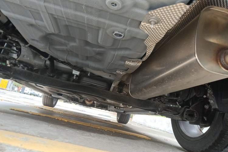 Used Dongfeng Aeolus Yixuan 2025 1.5L Automatic Luxury Version Chassis Rear