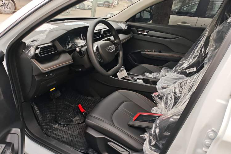 Used Dongfeng Aeolus Yixuan 2025 1.5L Automatic Luxury Version Driver Seat