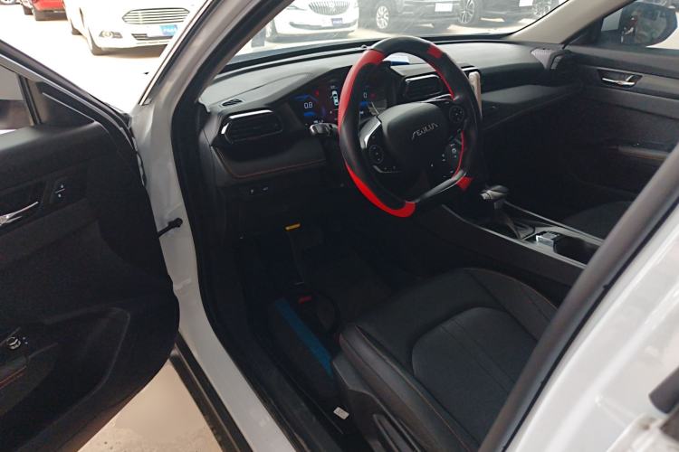 Used Dongfeng Aeolus Yixuan 2025 1.5L Automatic Luxury Version Driver Seat