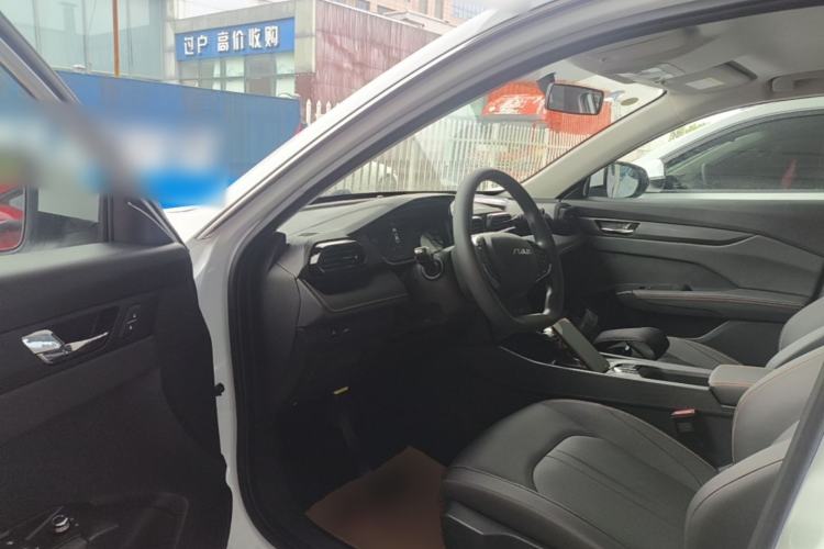 Used Dongfeng Aeolus Yixuan 2025 1.5L Automatic Luxury Version Driver Seat