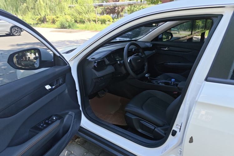 Used Dongfeng Aeolus Yixuan 2025 1.5L Automatic Luxury Version Driver Seat