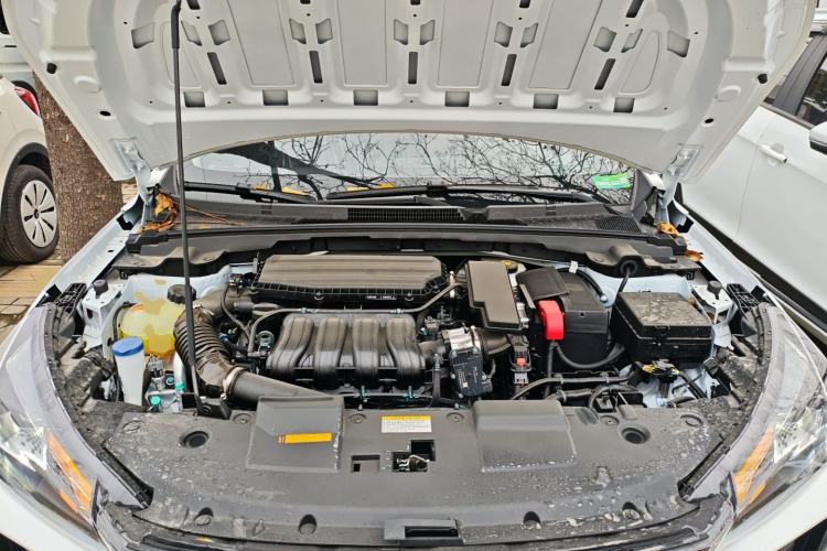 Used Dongfeng Aeolus Yixuan 2025 1.5L Automatic Luxury Version Engine Bay