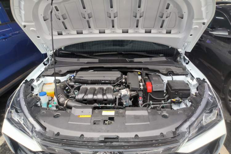 Used Dongfeng Aeolus Yixuan 2025 1.5L Automatic Luxury Version Engine Bay