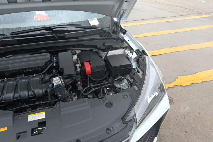 Used Dongfeng Aeolus Yixuan 2025 1.5L Automatic Luxury Version Engine Bay Left