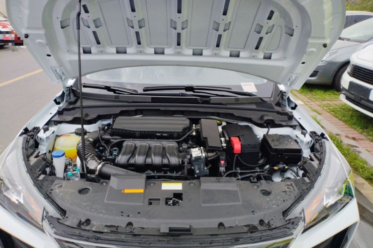 Used Dongfeng Aeolus Yixuan 2025 1.5L Automatic Luxury Version Engine Bay
